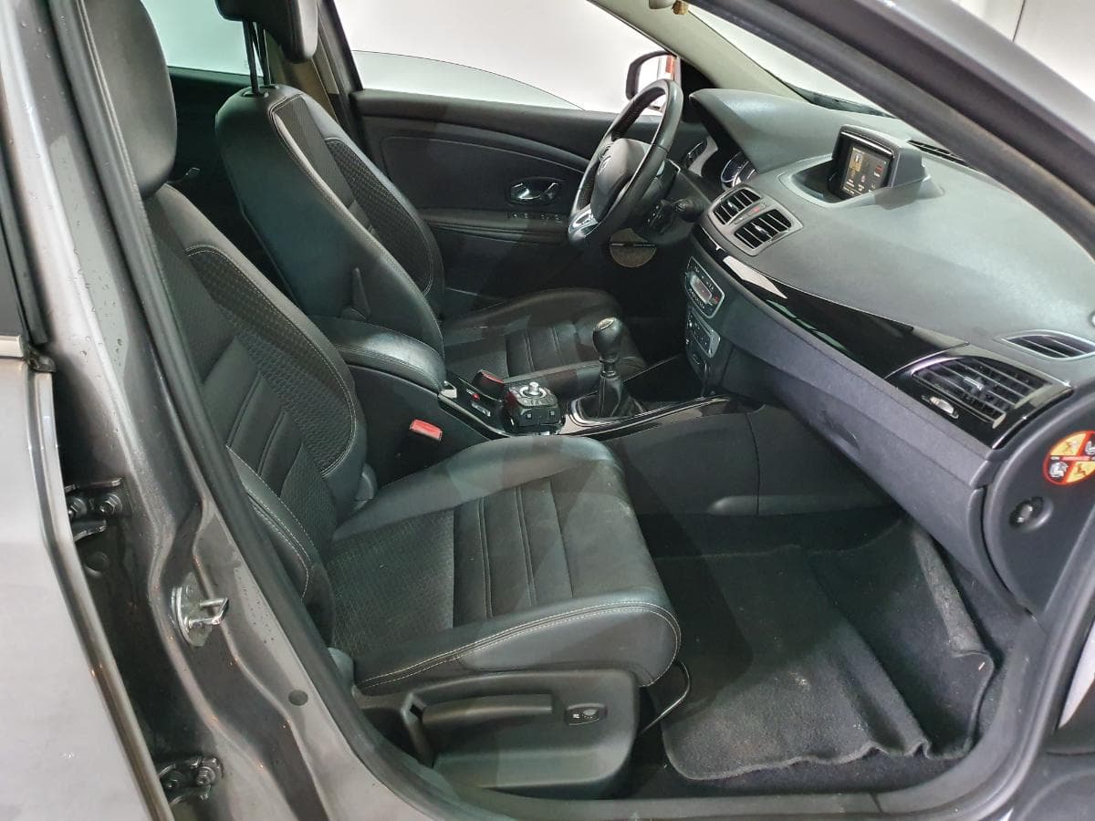 Renault Mégane 1.6 DCI · Ano 2014 — imagen 25