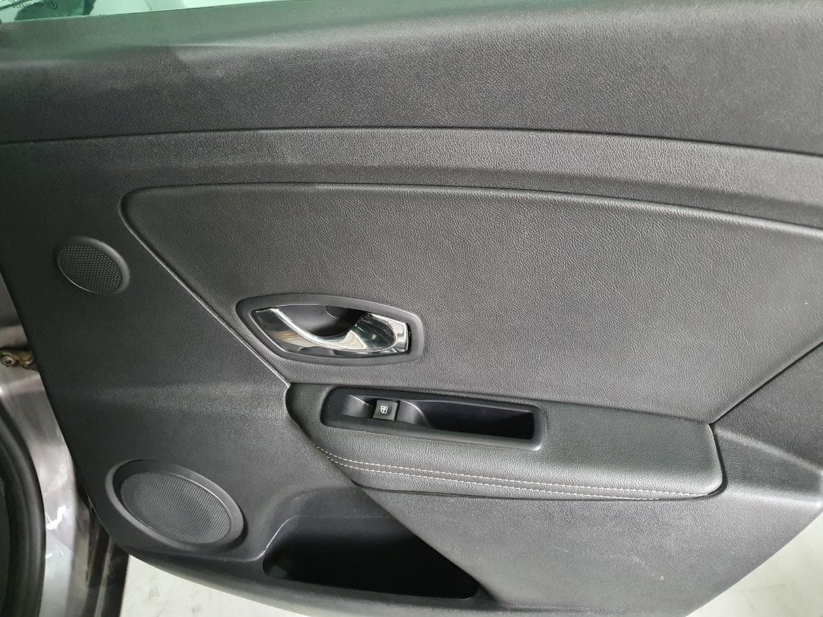 Renault Mégane 1.6 DCI · Ano 2014 — imagen 26