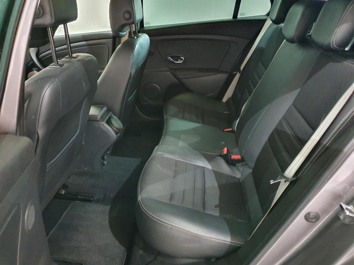 Renault Mégane 1.6 DCI · Ano 2014 — imagen 27