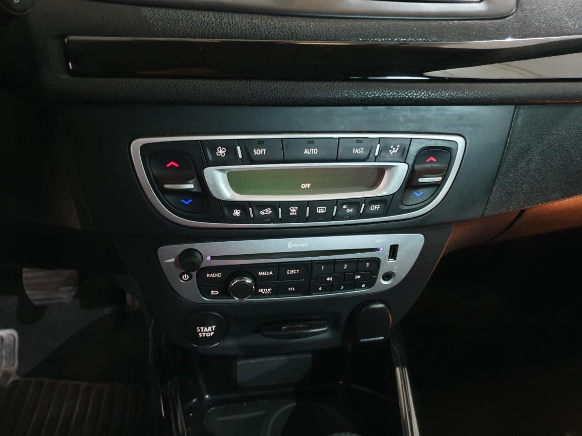 Renault Mégane 1.6 DCI · Ano 2014 — imagen 31