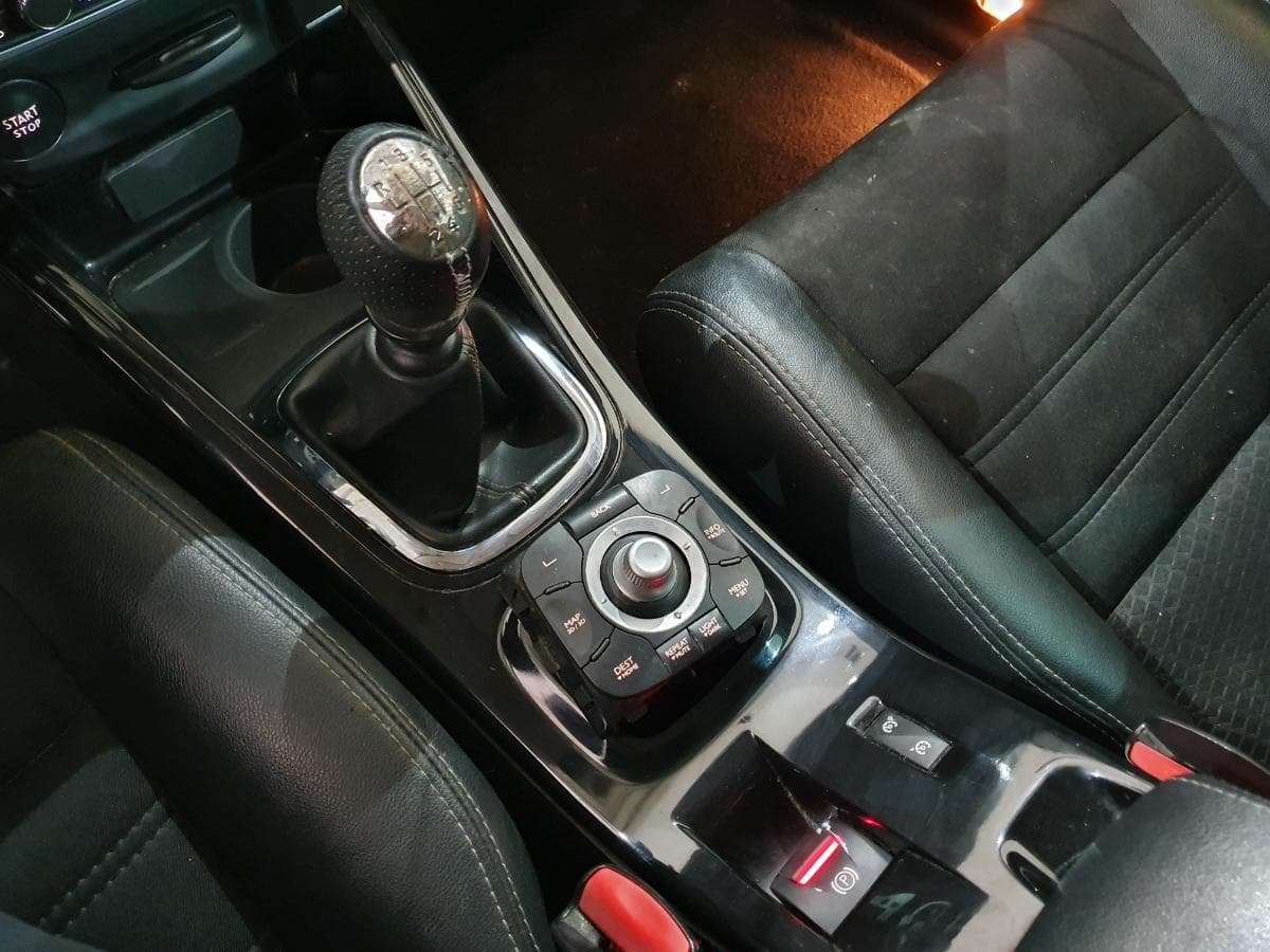 Renault Mégane 1.6 DCI · Ano 2014 — imagen 35