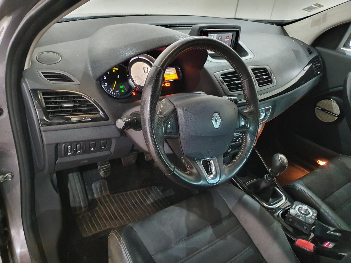 Renault Mégane 1.6 DCI · Ano 2014 — imagen 37