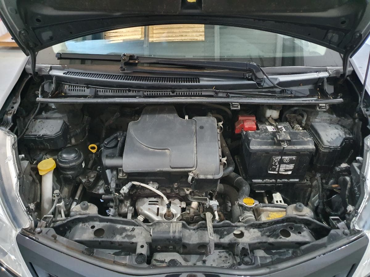 Toyota Yaris 1.0 · Ano 2012 — imagem 4