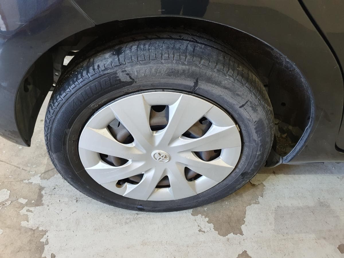 Toyota Yaris 1.0 · Ano 2012 — imagem 16