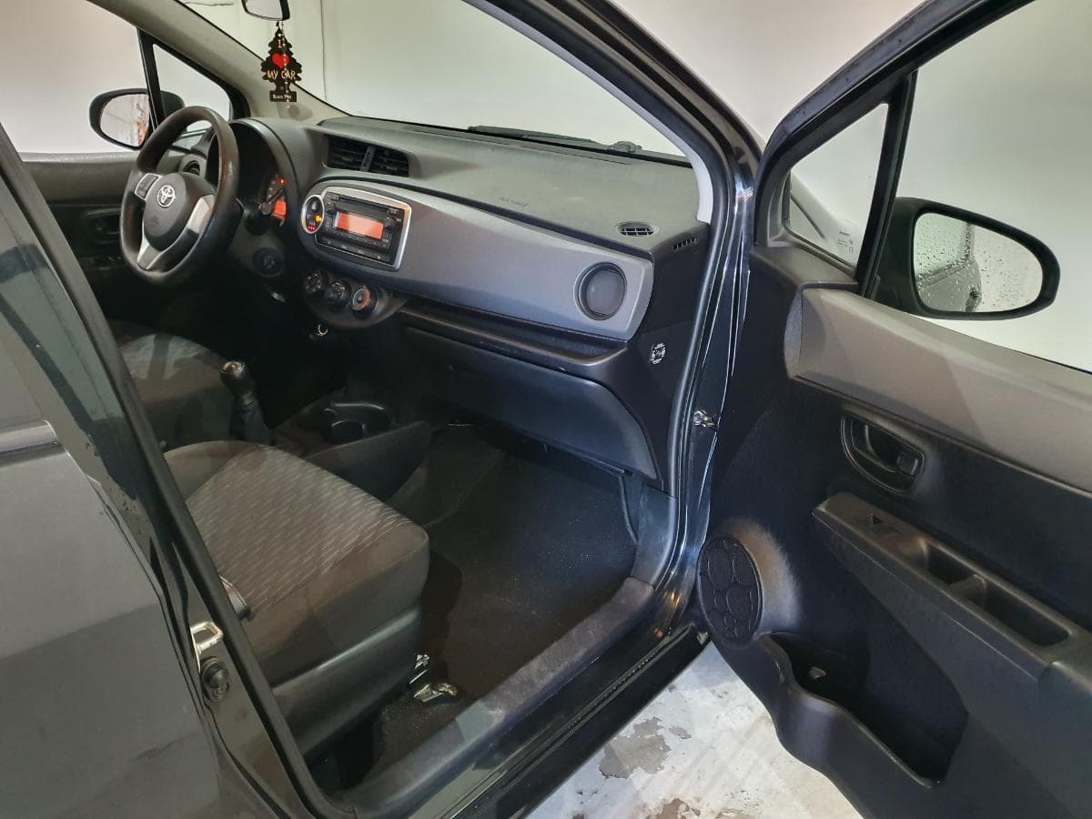 Toyota Yaris 1.0 · Ano 2012 — imagem 21