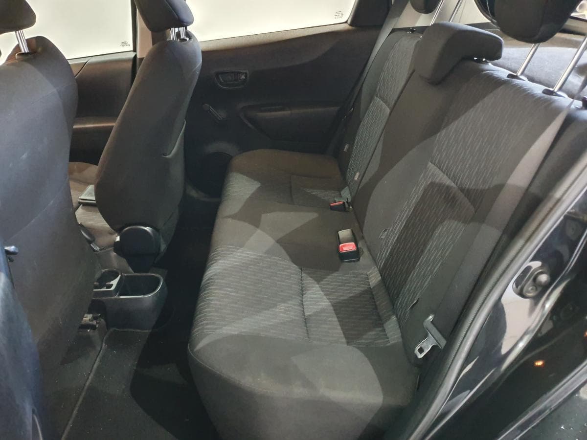 Toyota Yaris 1.0 · Ano 2012 — imagem 23