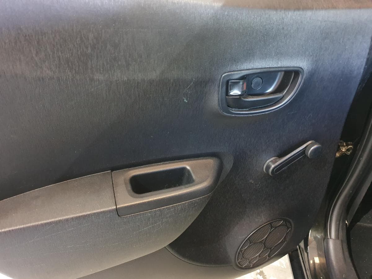 Toyota Yaris 1.0 · Ano 2012 — imagem 24