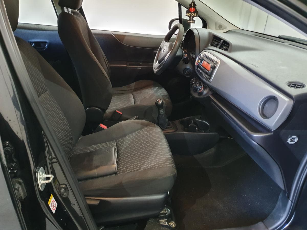 Toyota Yaris 1.0 · Ano 2012 — imagem 26