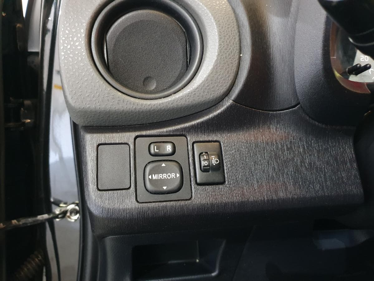 Toyota Yaris 1.0 · Ano 2012 — imagem 29