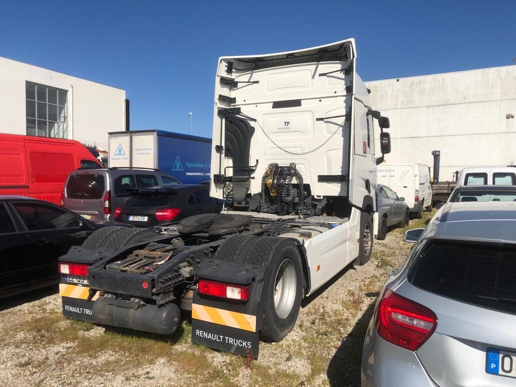 Renault T480 · Ano 2015 — image 4