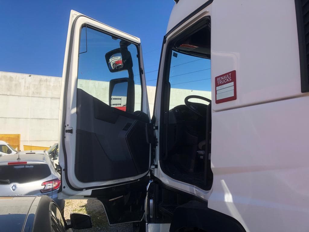 Renault T480 · Ano 2015 — image 16