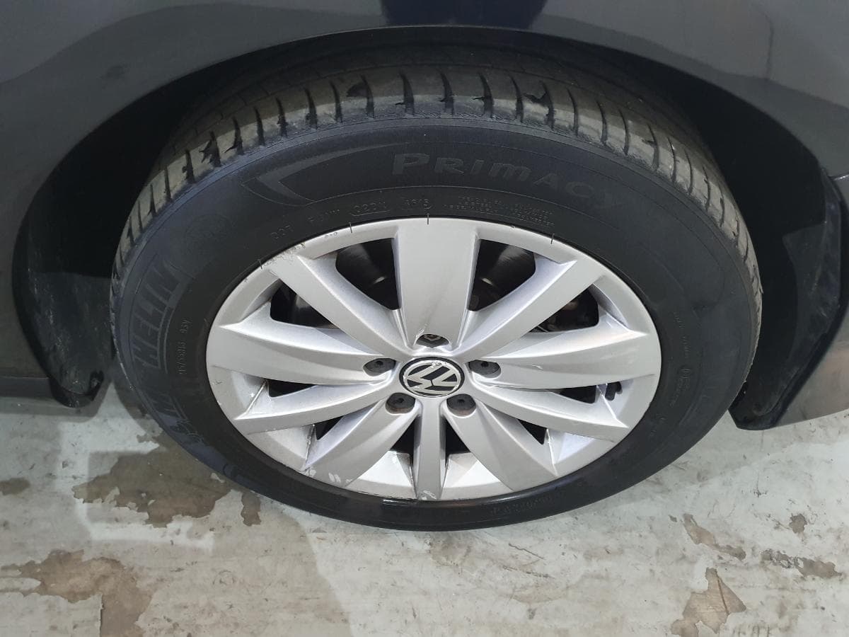 Volkswagen Passat 1.6 TDI · Ano 2012 — imagen 19