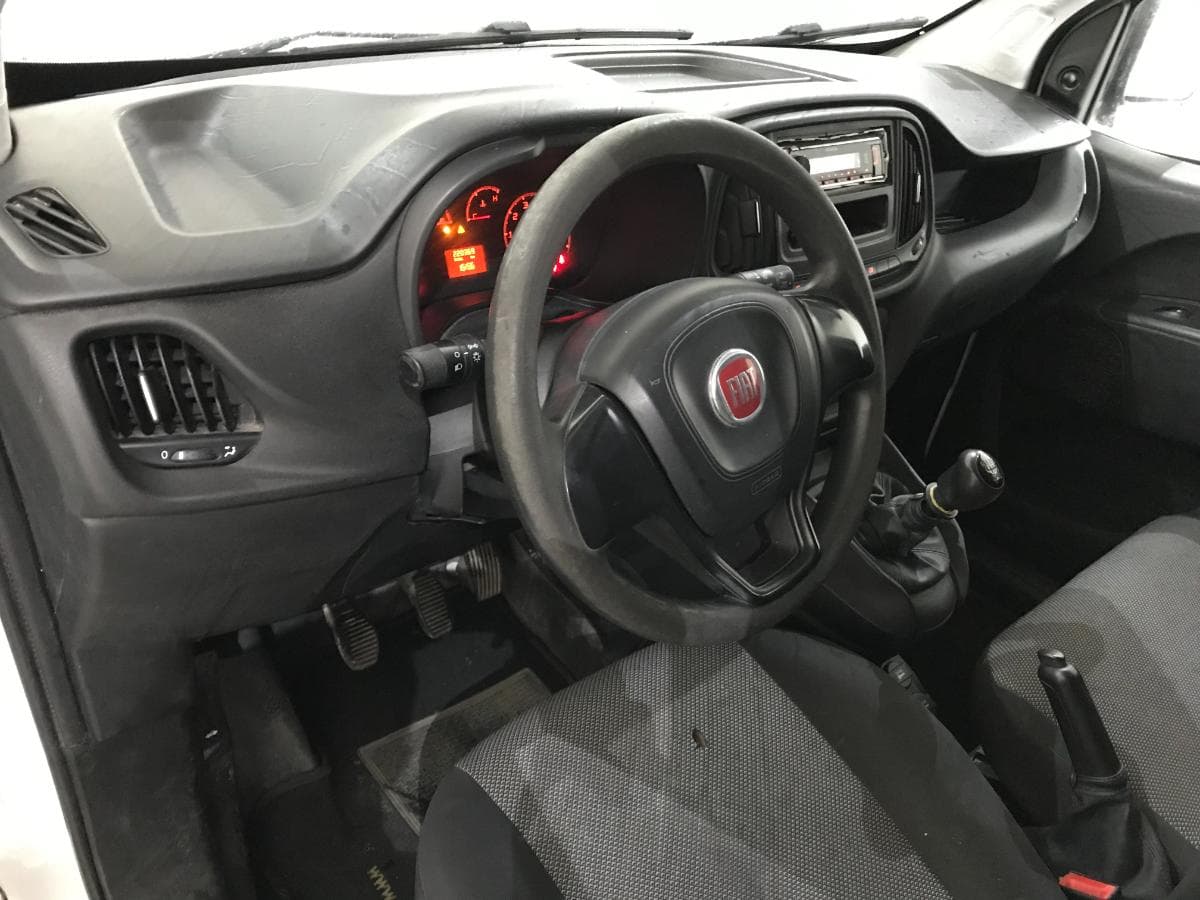 Fiat Doblo 1.6 D Multijet · Ano 2015 — imagem 22
