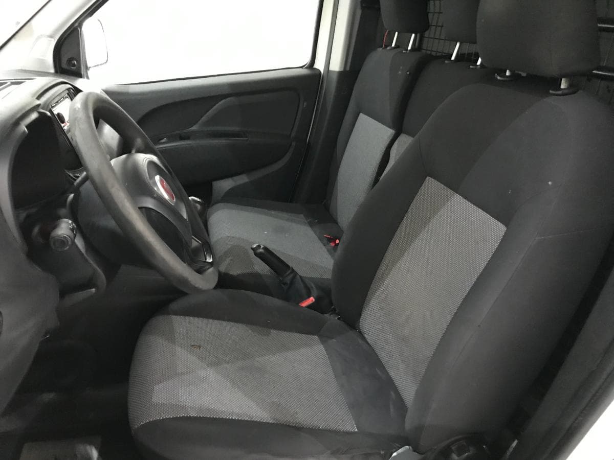 Fiat Doblo 1.6 D Multijet · Ano 2015 — imagem 26