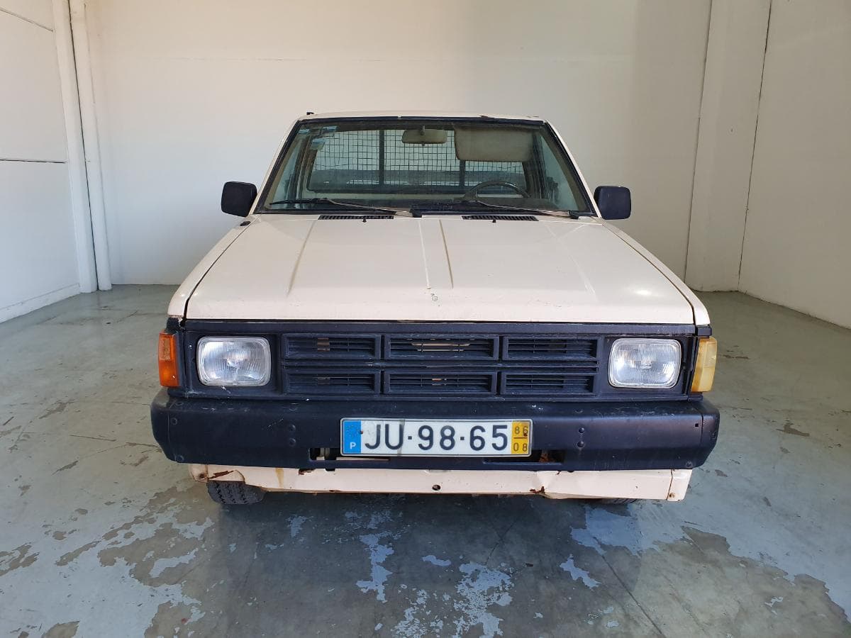 Nissan Pick Up 2.3 D · Ano 1986 — imagem 3