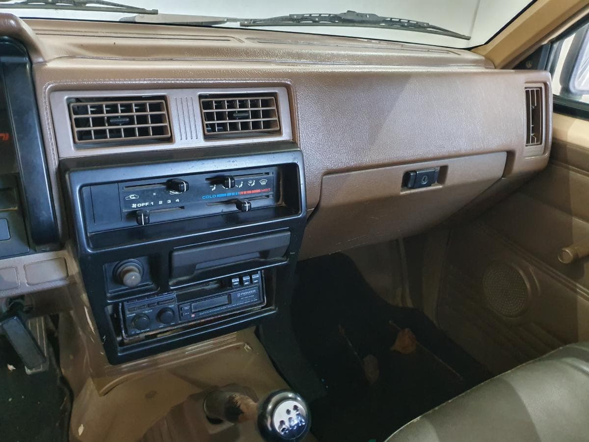 Nissan Pick Up 2.3 D · Ano 1986 — imagem 18