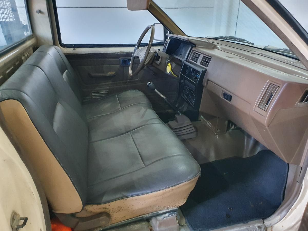 Nissan Pick Up 2.3 D · Ano 1986 — imagem 24