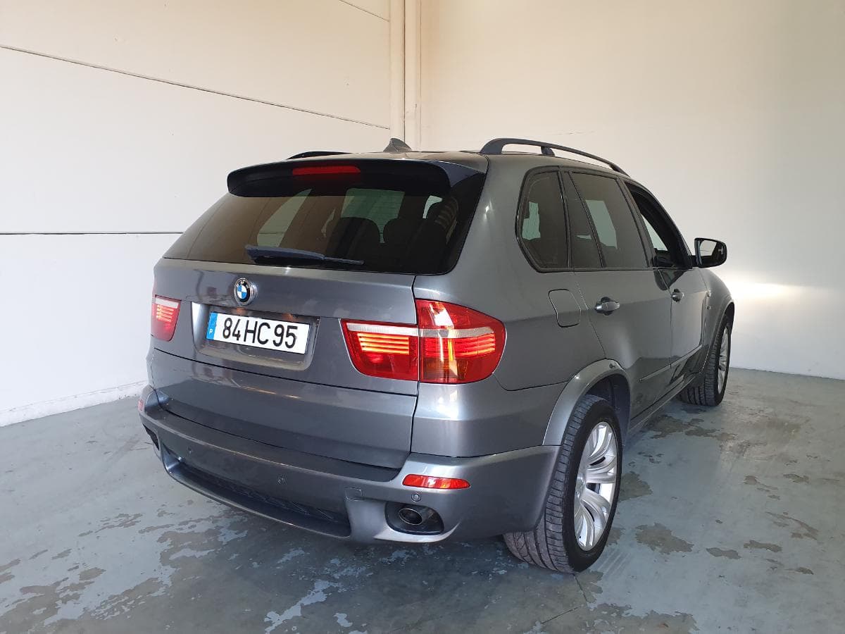 BMW X5 3.0 D · Ano 2007 — image 9