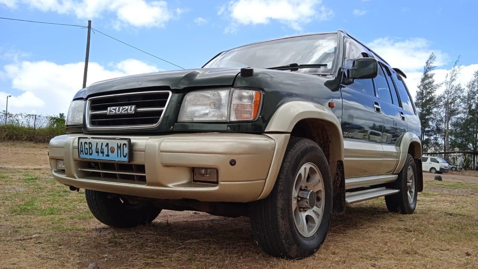 ISUZU Bighorn — imagem 1