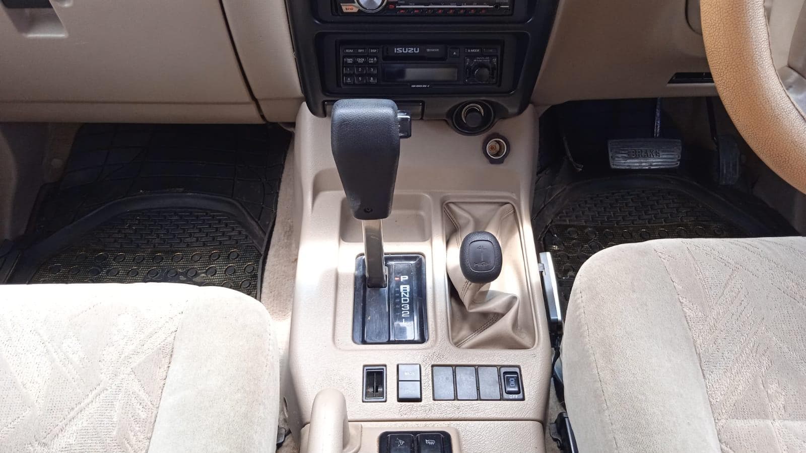 ISUZU Bighorn — imagem 12