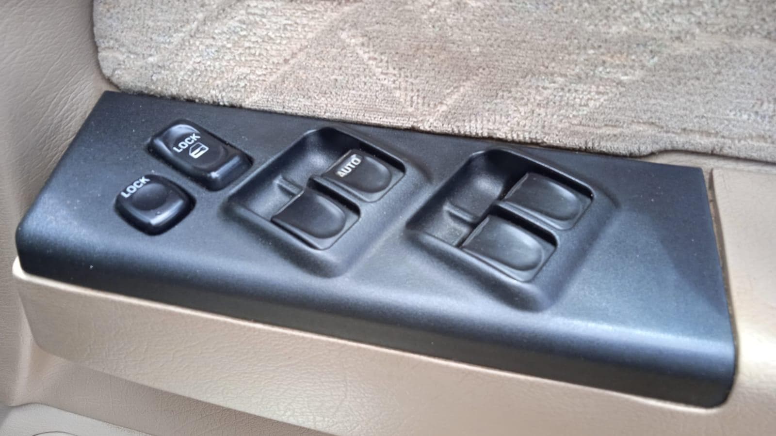 ISUZU Bighorn — imagem 14