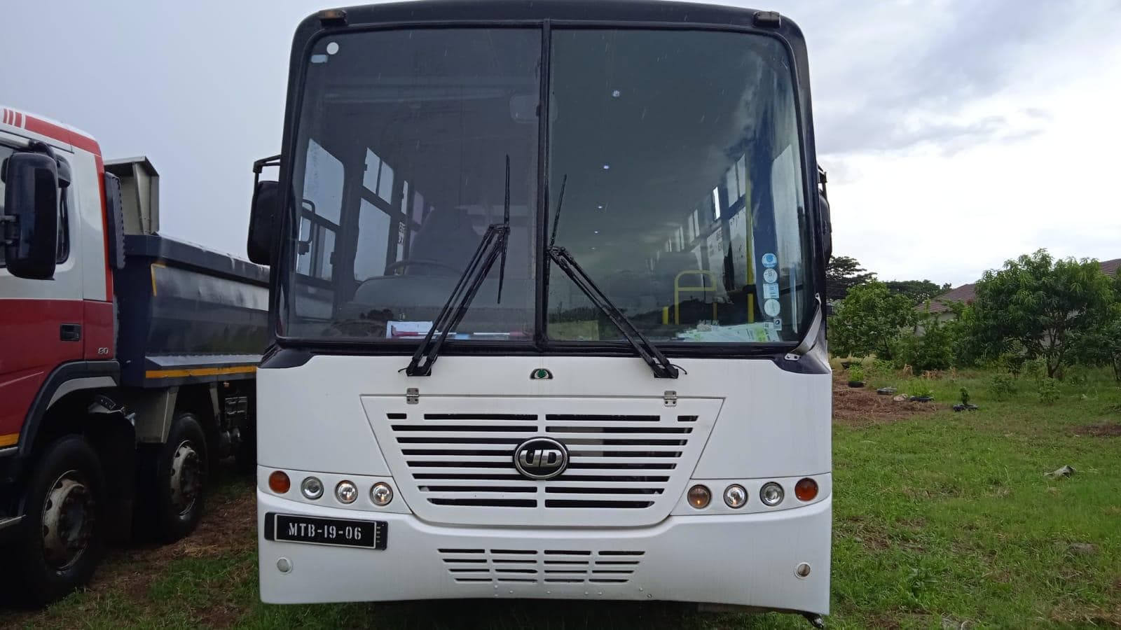 Autocarro Nissan UD90B — imagem 8