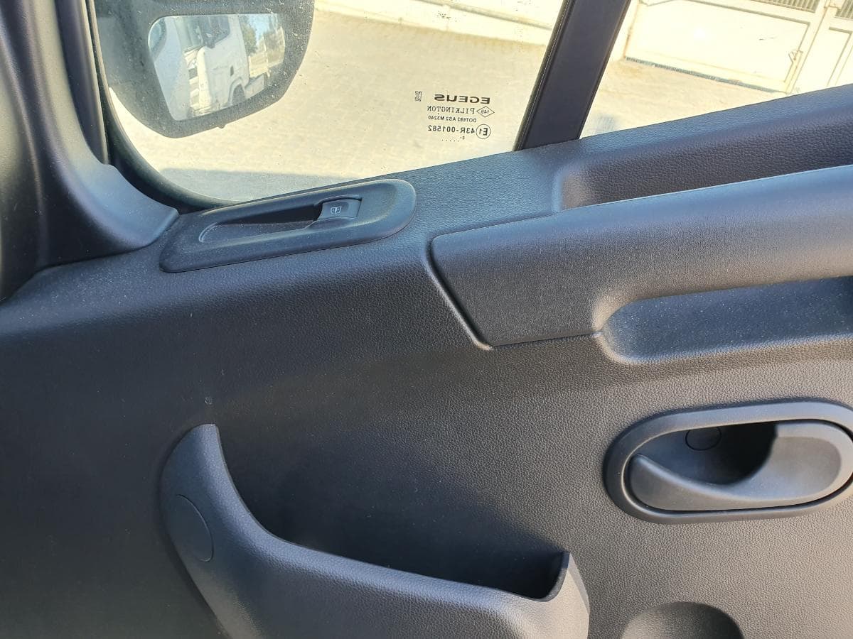Renault Master 2.3 DCI · Ano 2021 — imagem 19
