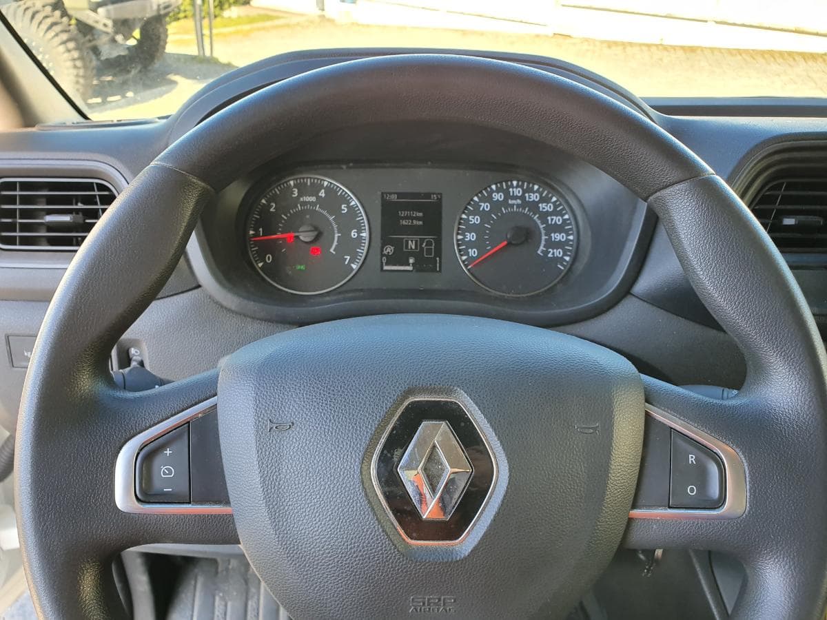 Renault Master 2.3 DCI · Ano 2021 — imagem 23