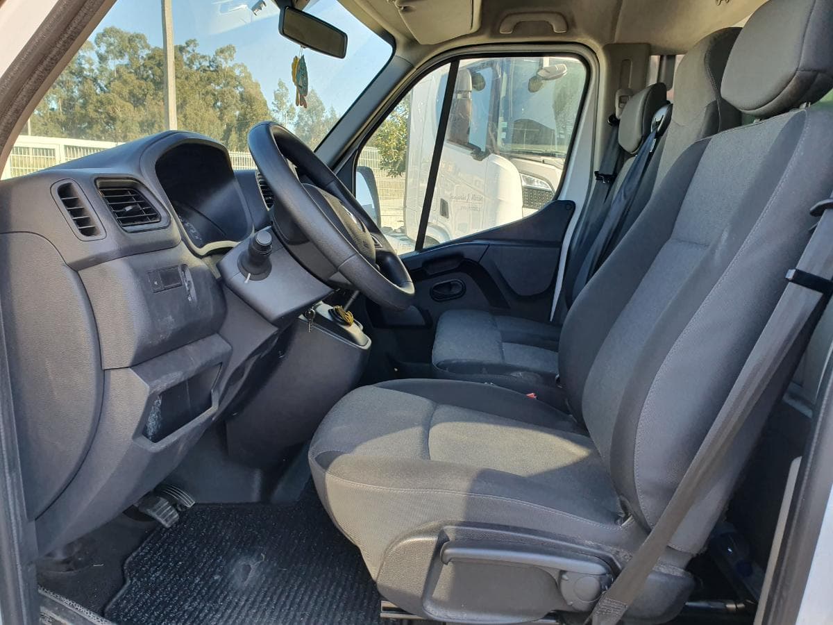 Renault Master 2.3 DCI · Ano 2021 — imagem 25