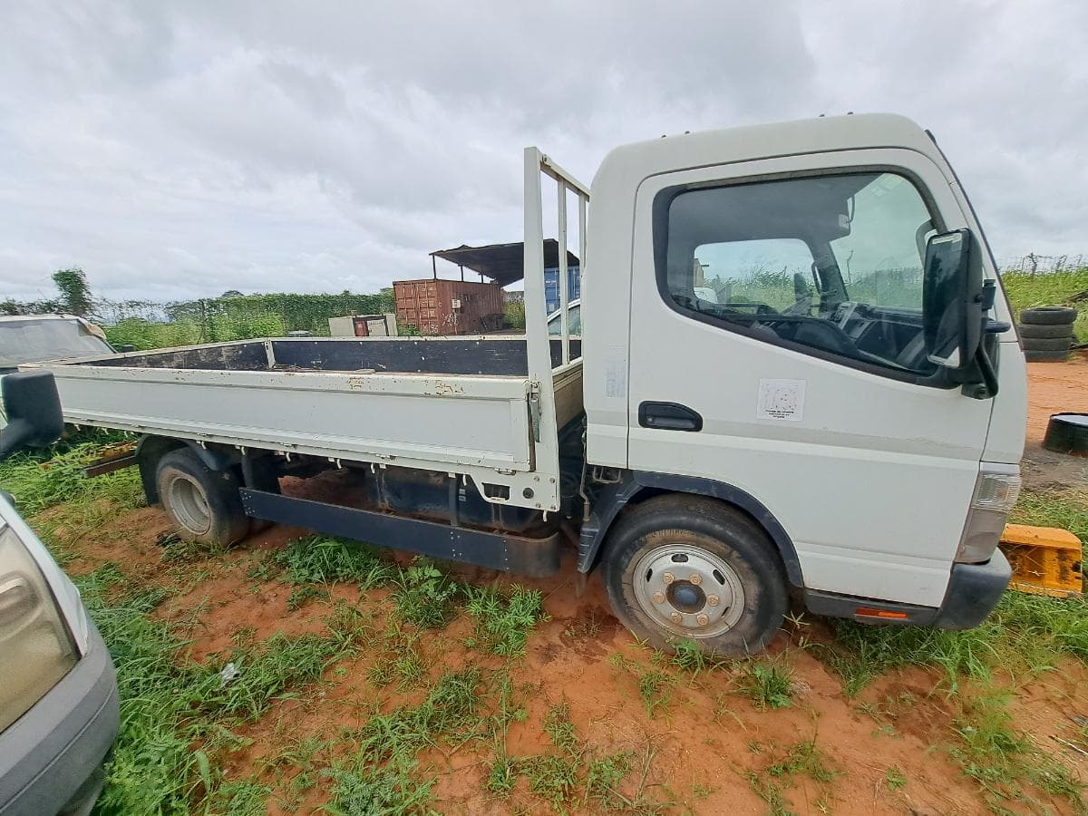 MITSUBISHI CANTER