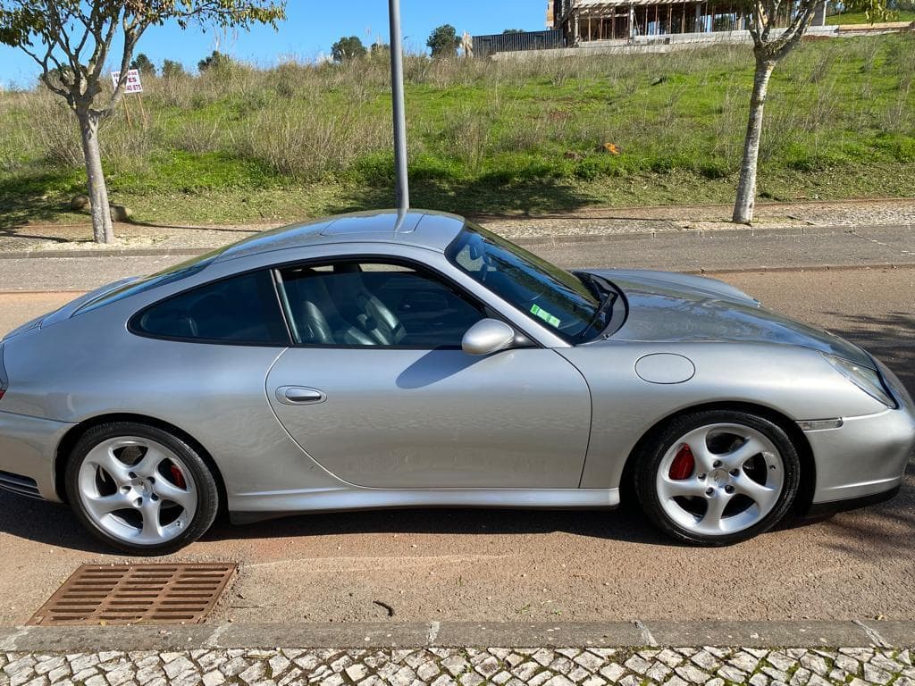 Porsche 996 (911 Carrera 4S) · Ano 2004 — imagem 2