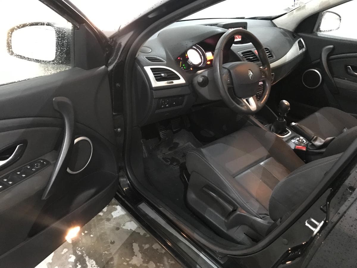 Renault Mégane 1.5DCI · Ano 2011 — imagem 21
