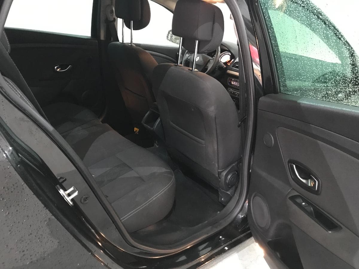 Renault Mégane 1.5DCI · Ano 2011 — imagem 23