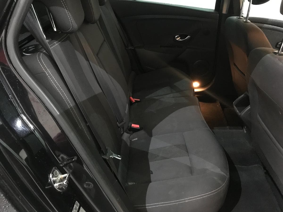 Renault Mégane 1.5DCI · Ano 2011 — imagem 25