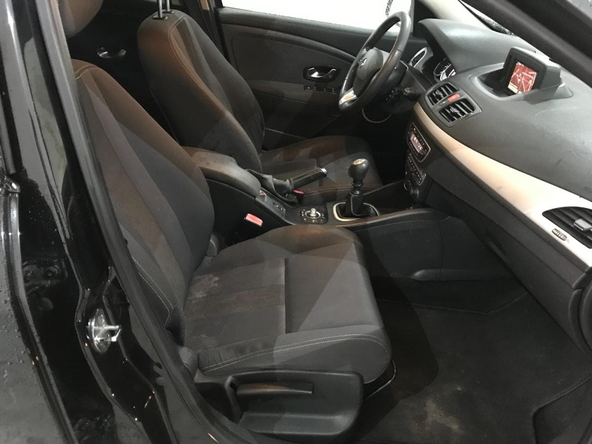 Renault Mégane 1.5DCI · Ano 2011 — imagem 29