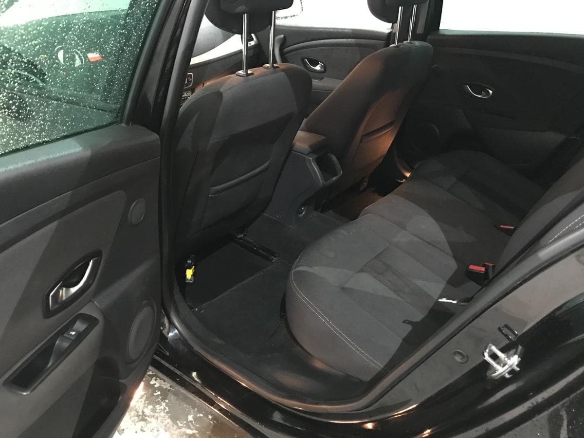 Renault Mégane 1.5DCI · Ano 2011 — imagem 30
