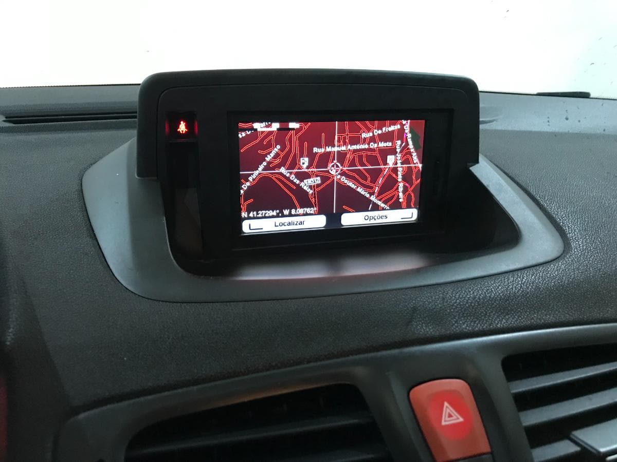Renault Mégane 1.5DCI · Ano 2011 — imagem 34