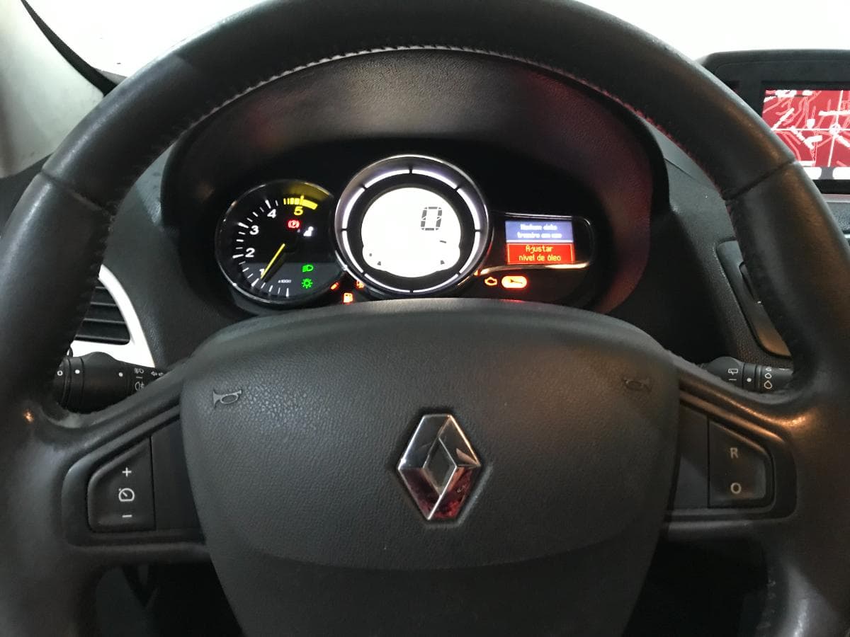 Renault Mégane 1.5DCI · Ano 2011 — imagem 38