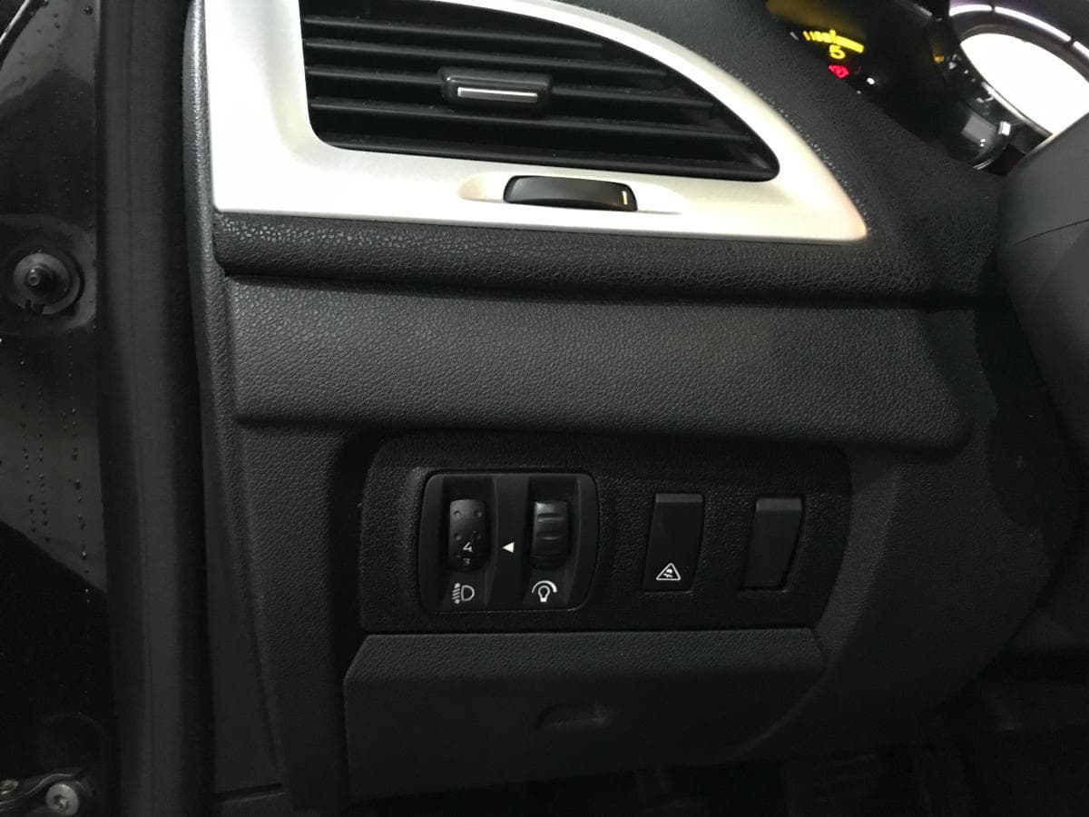 Renault Mégane 1.5DCI · Ano 2011 — imagem 42