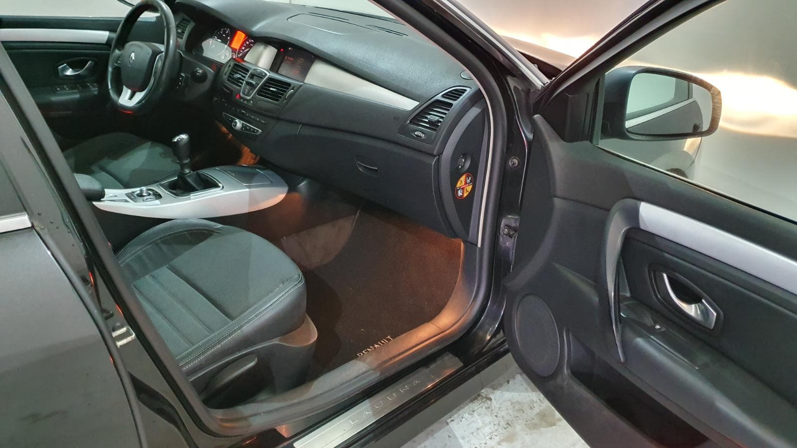 Renault Laguna 2.0DCI · Ano 2008 — imagem 27
