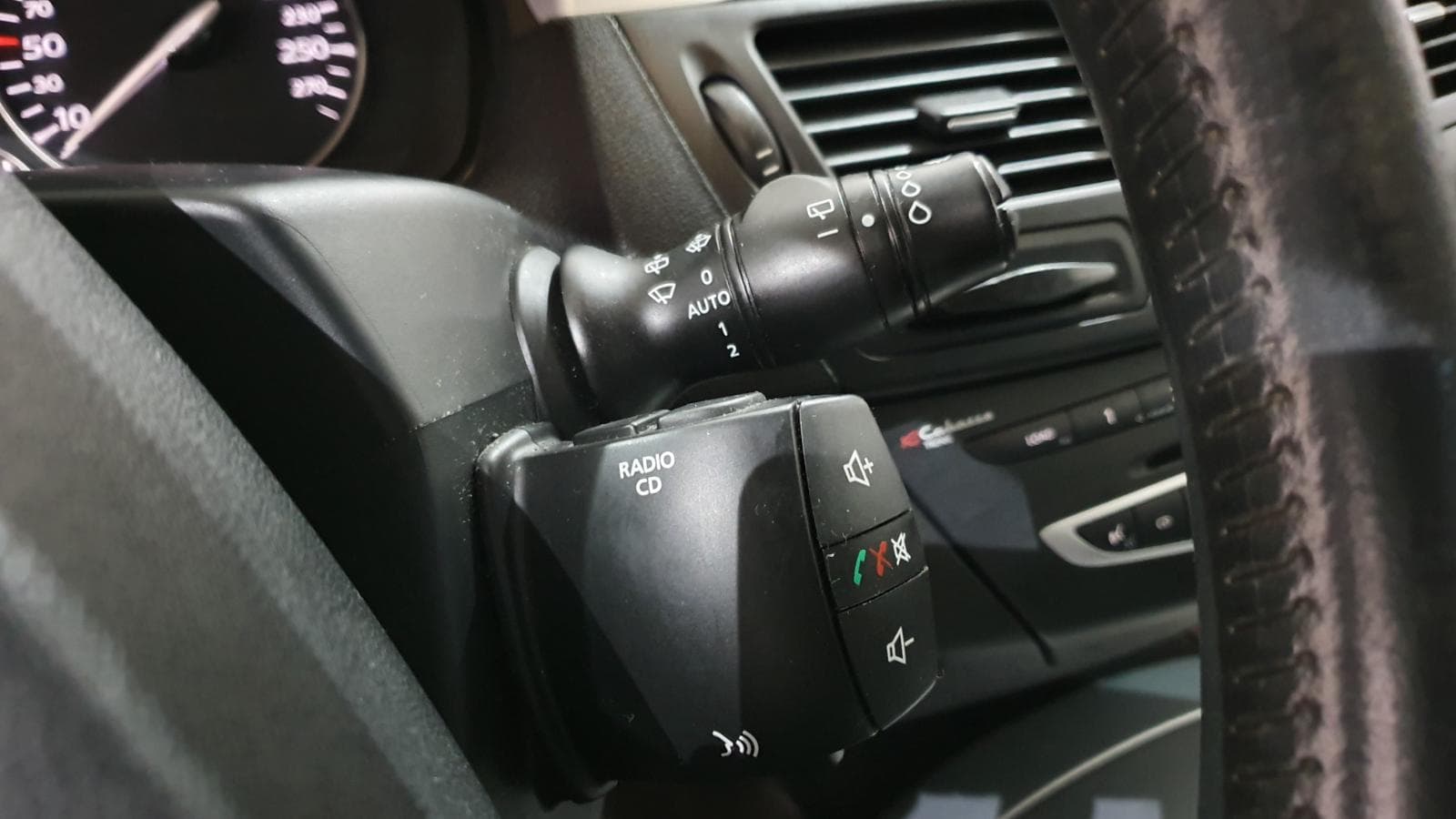 Renault Laguna 2.0DCI · Ano 2008 — imagem 42