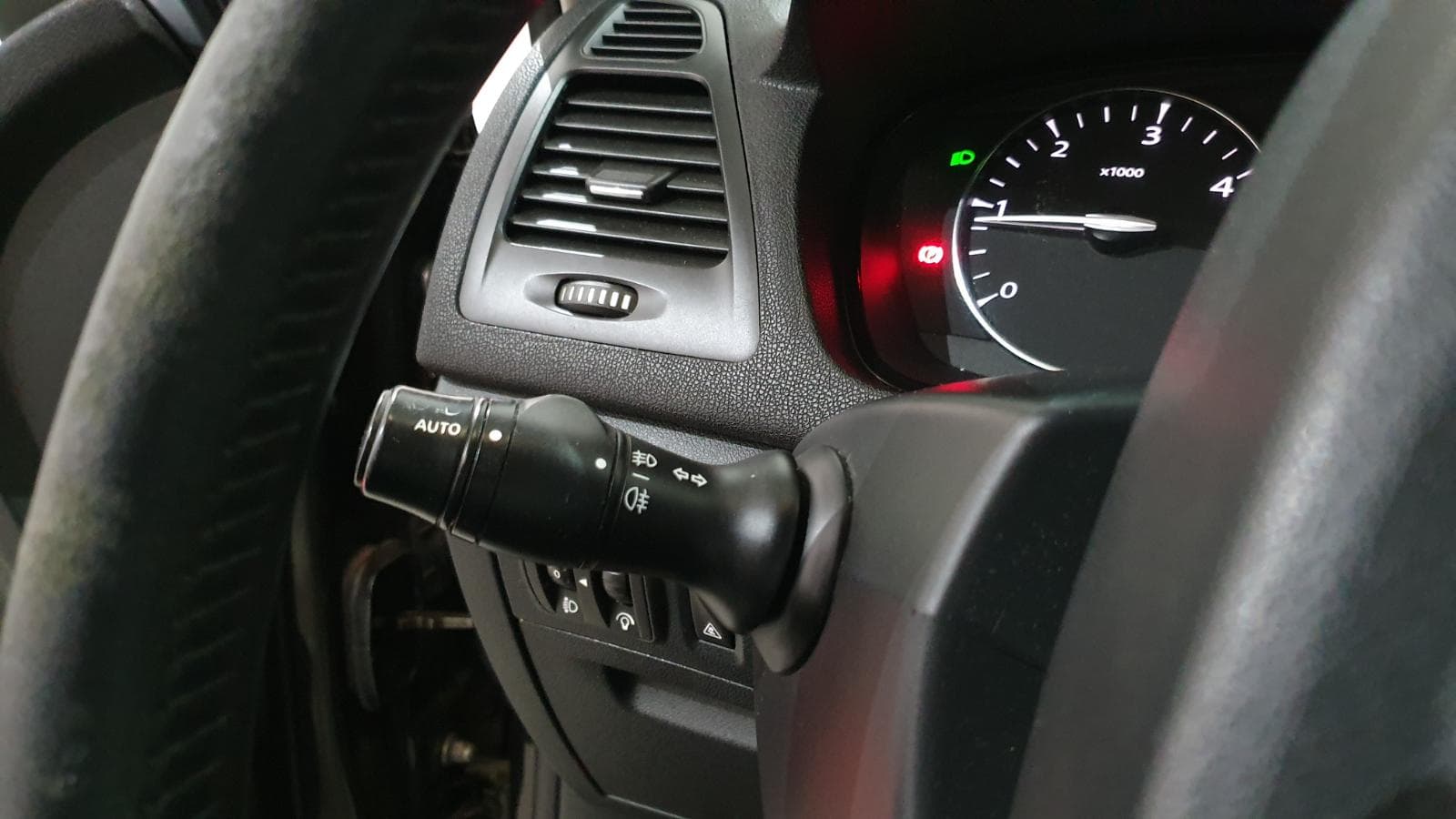 Renault Laguna 2.0DCI · Ano 2008 — imagem 46
