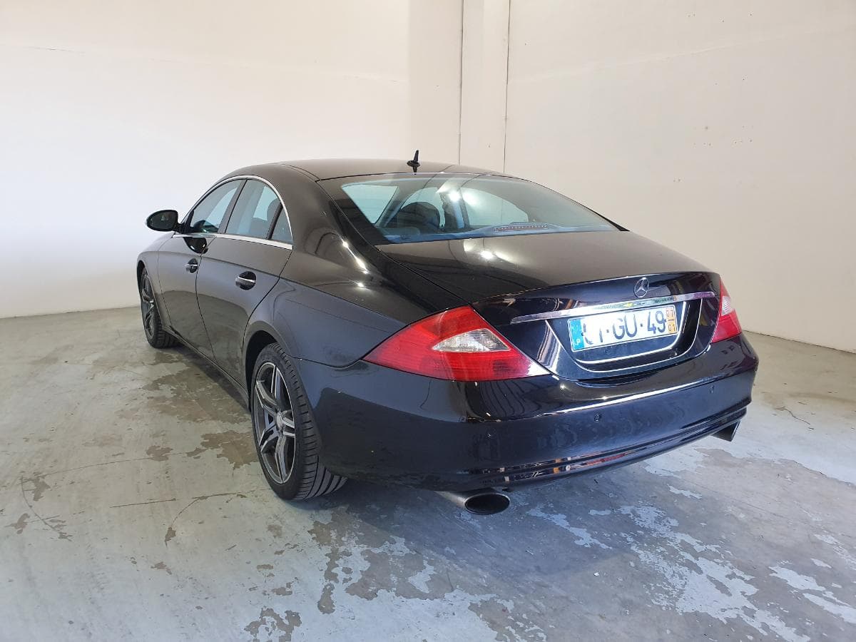 Mercedes-Benz CLS 320 3.0 CDI · Ano 2007 — image 9