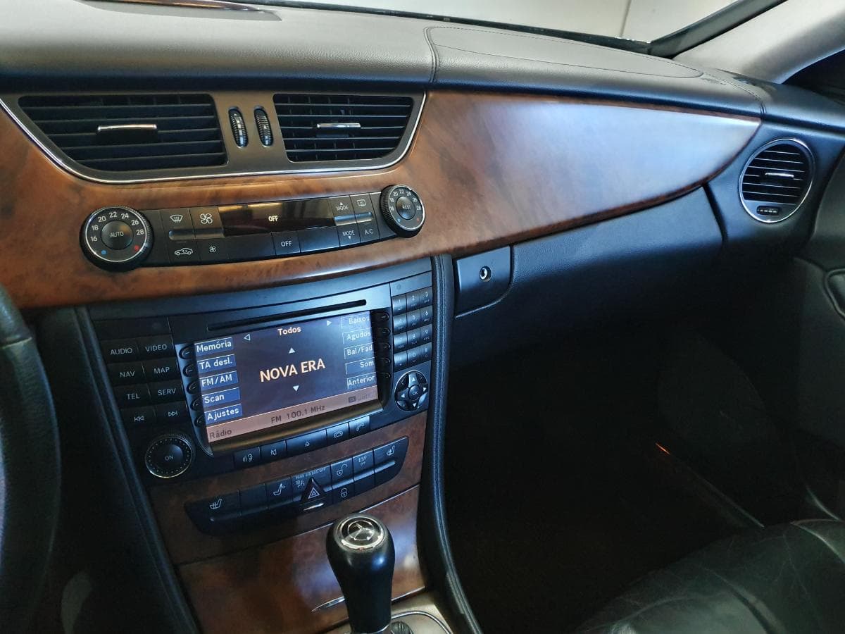 Mercedes-Benz CLS 320 3.0 CDI · Ano 2007 — image 27