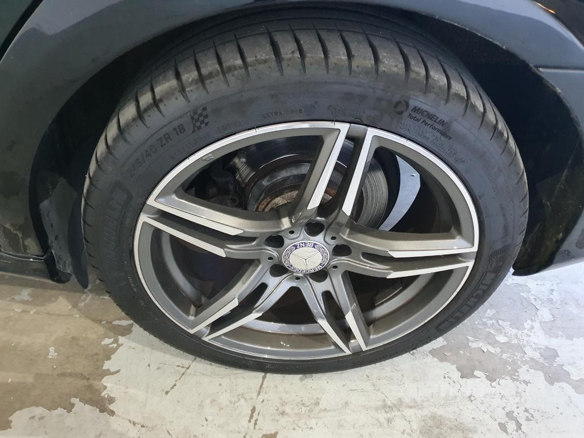 Mercedes-Benz CLS 320 3.0 CDI · Ano 2007 — image 35