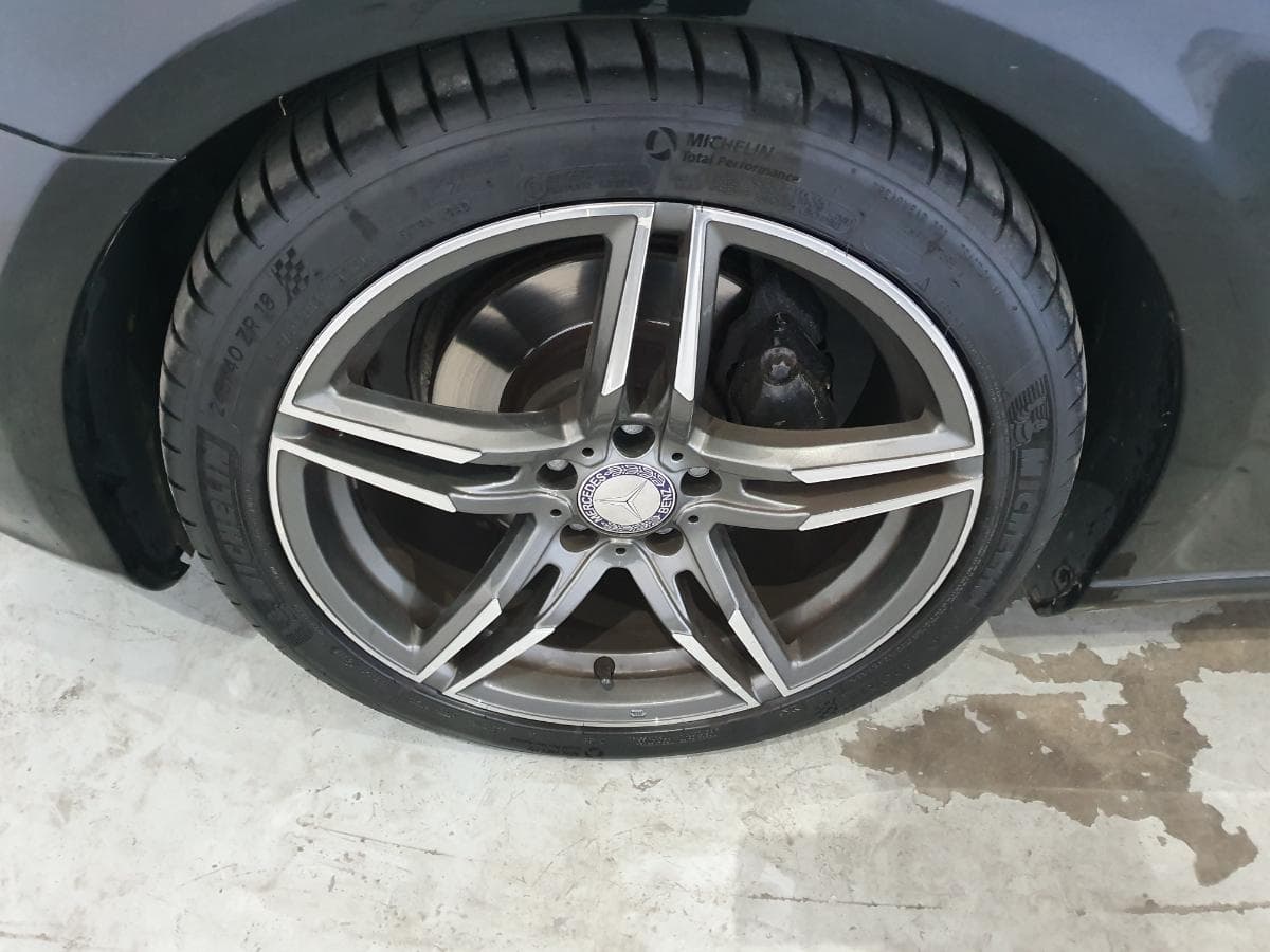 Mercedes-Benz CLS 320 3.0 CDI · Ano 2007 — image 37