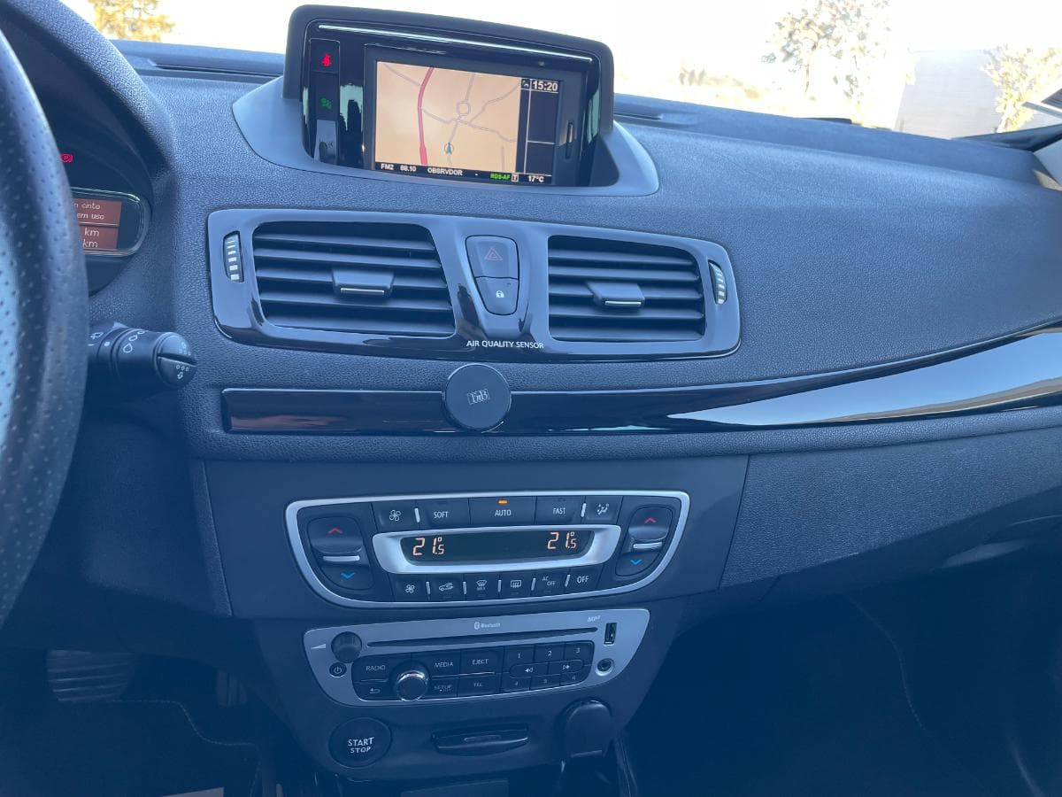 Renault Mégane 1.5 DCI · Ano 2014 — imagem 18