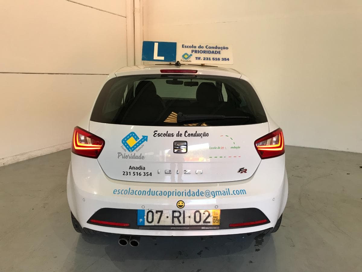 Seat Ibiza 1.4 TDI · Ano 2016 — imagen 10