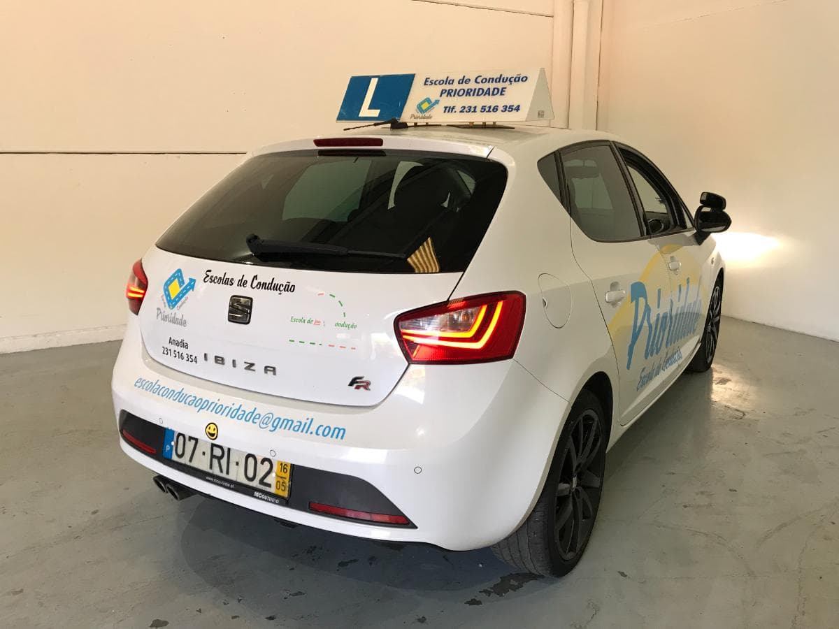 Seat Ibiza 1.4 TDI · Ano 2016 — imagen 9