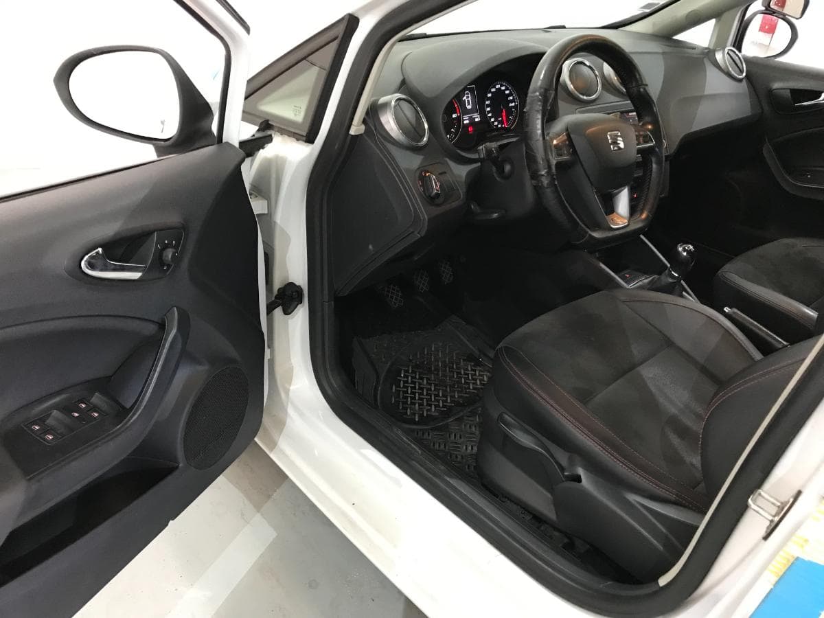 Seat Ibiza 1.4 TDI · Ano 2016 — imagen 23